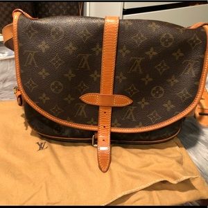 Louis Vuitton Saumur 30 Pre loved